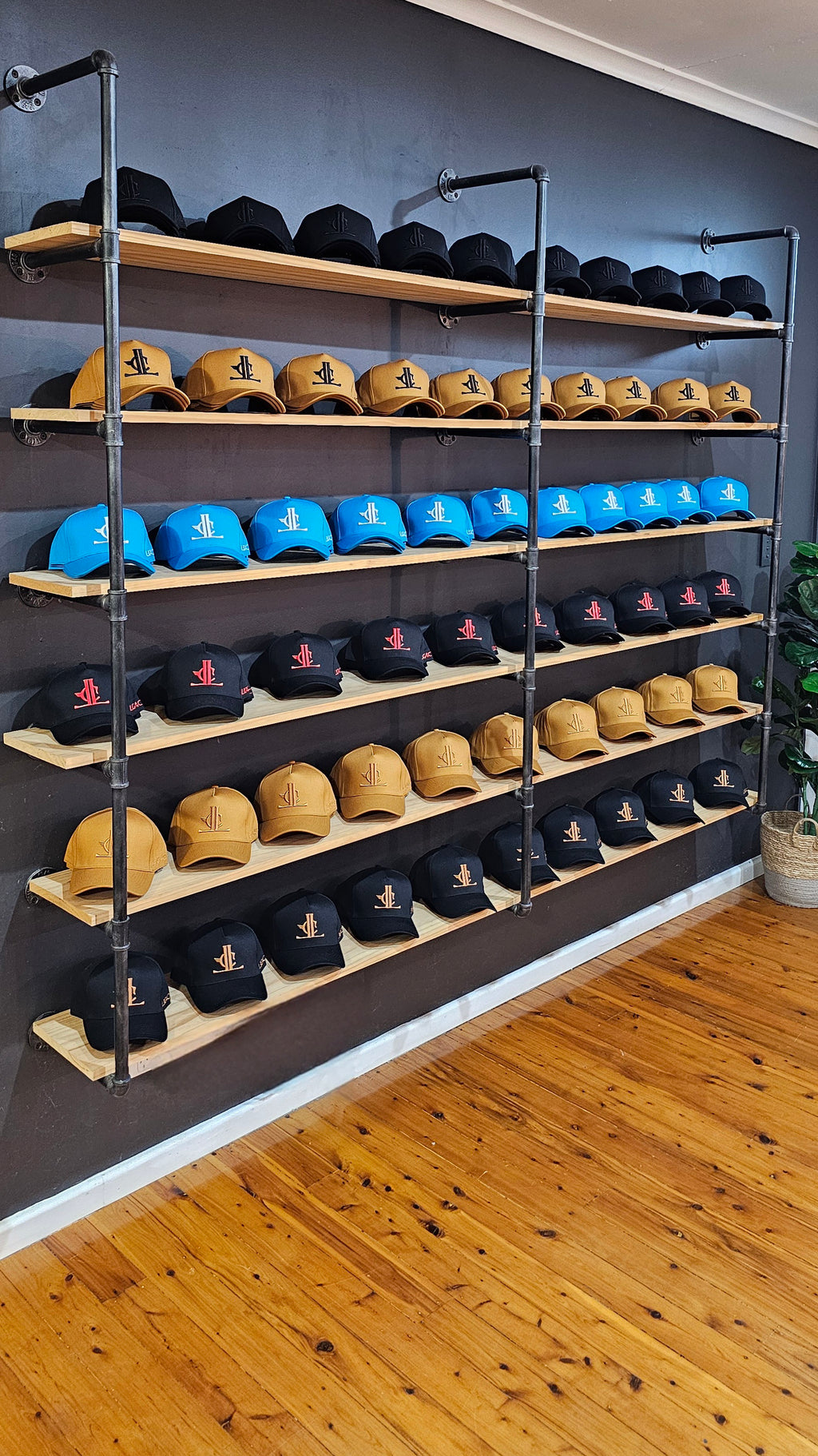 CLASSIC FIT HATS