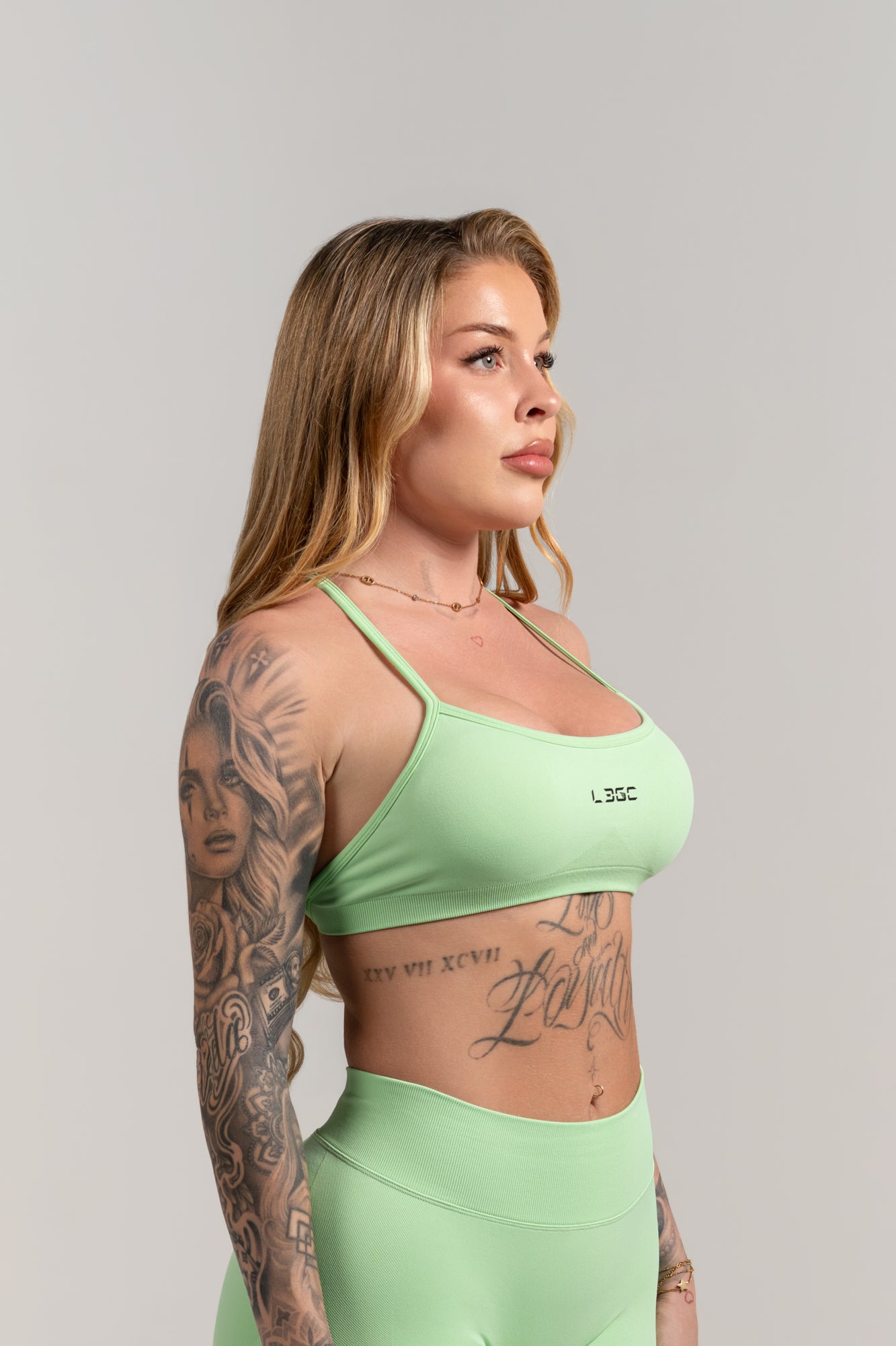 V BACK CROP