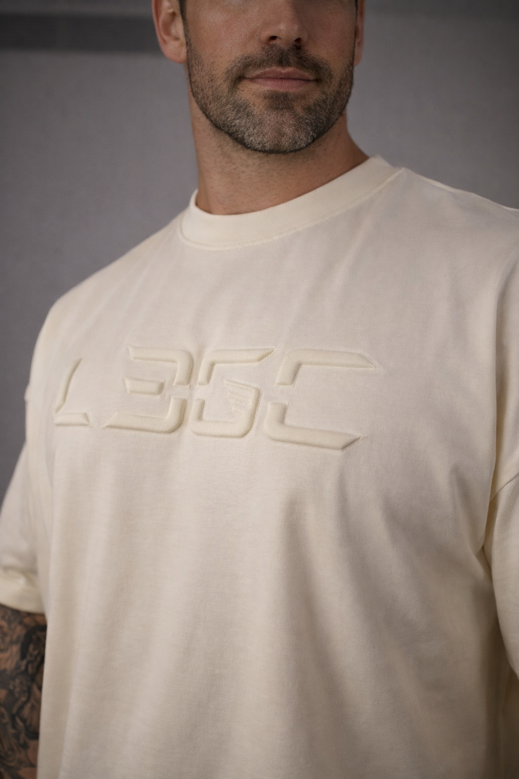 OVERSIZE TEE EMBOSSED